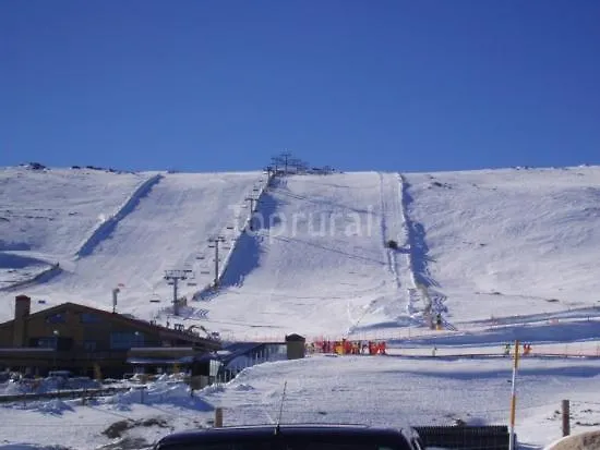 & Mirador De La Covatilla Country house Guijo de Avila